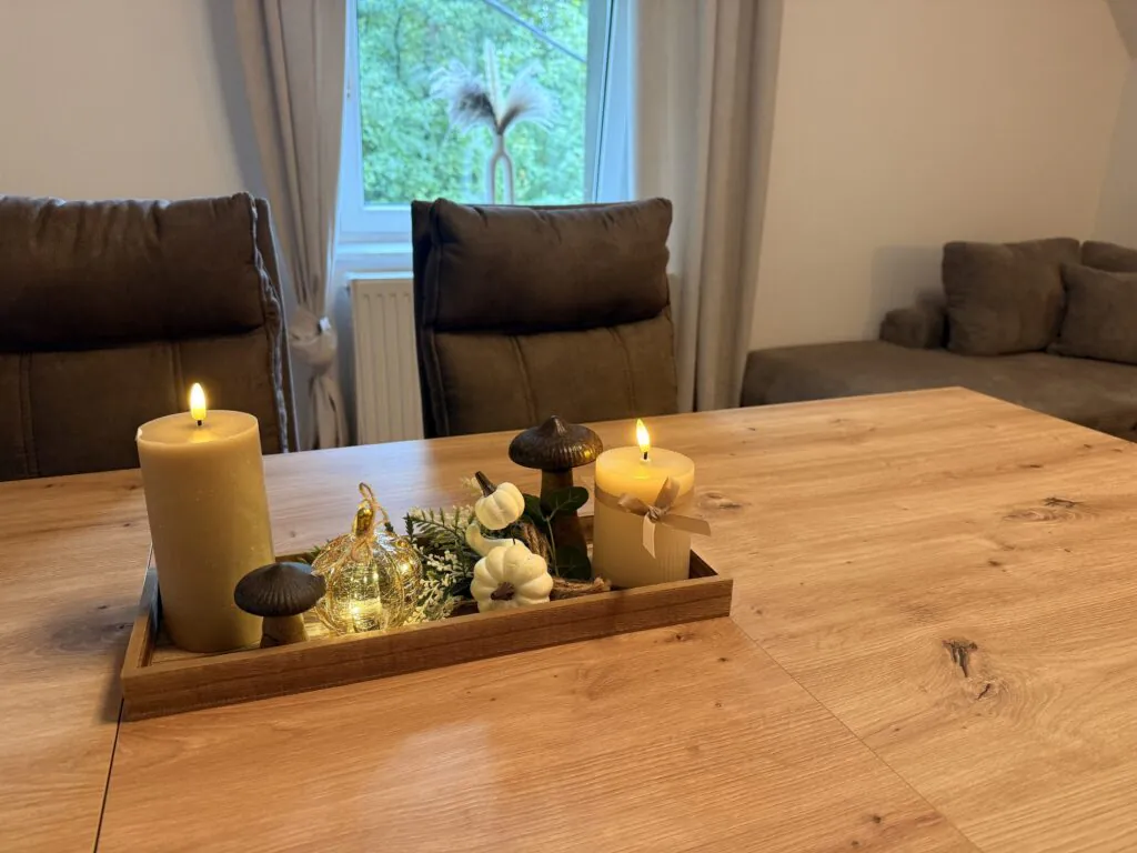 Wohnzimmer - Familienferienwohnung Felsenliebe, Hertigswalde